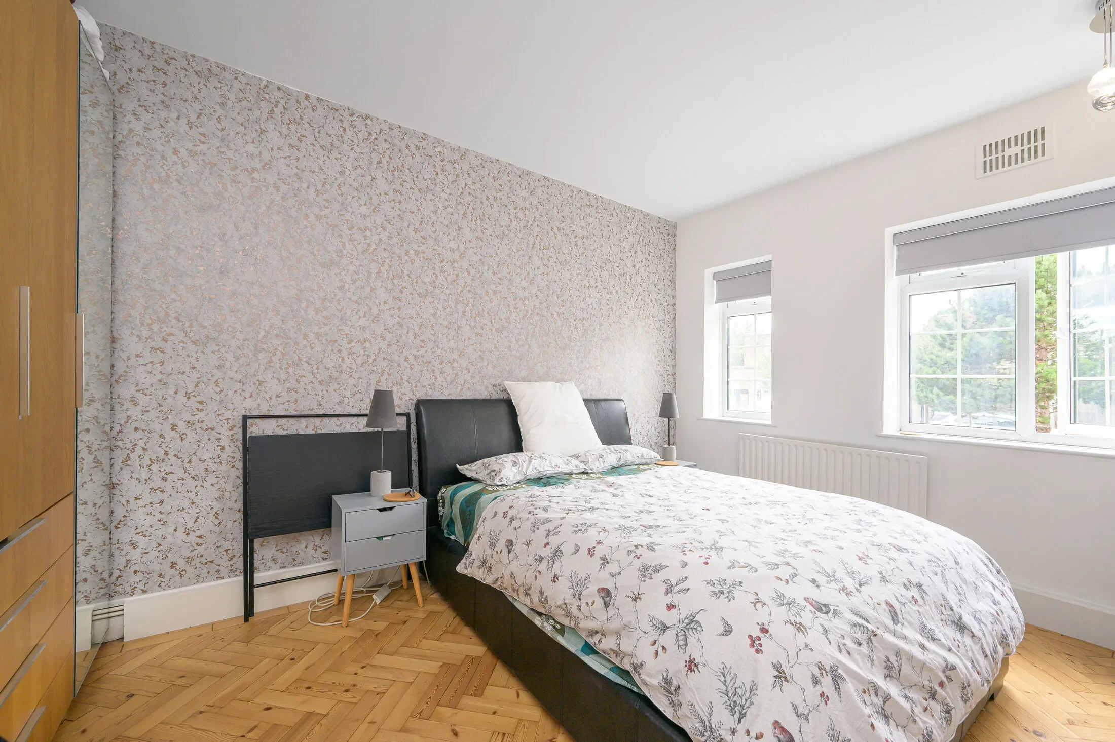 Flat Brent Street in Greater London