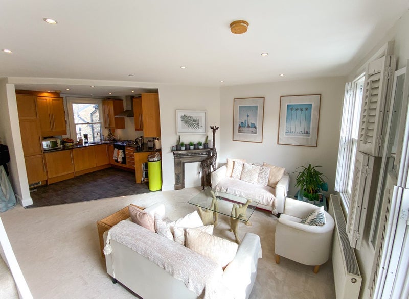 Room Quill Lane in Greater London