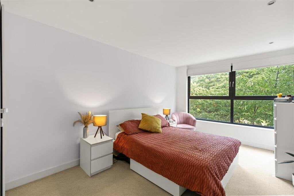 Flat Kimberley Road in Greater London
