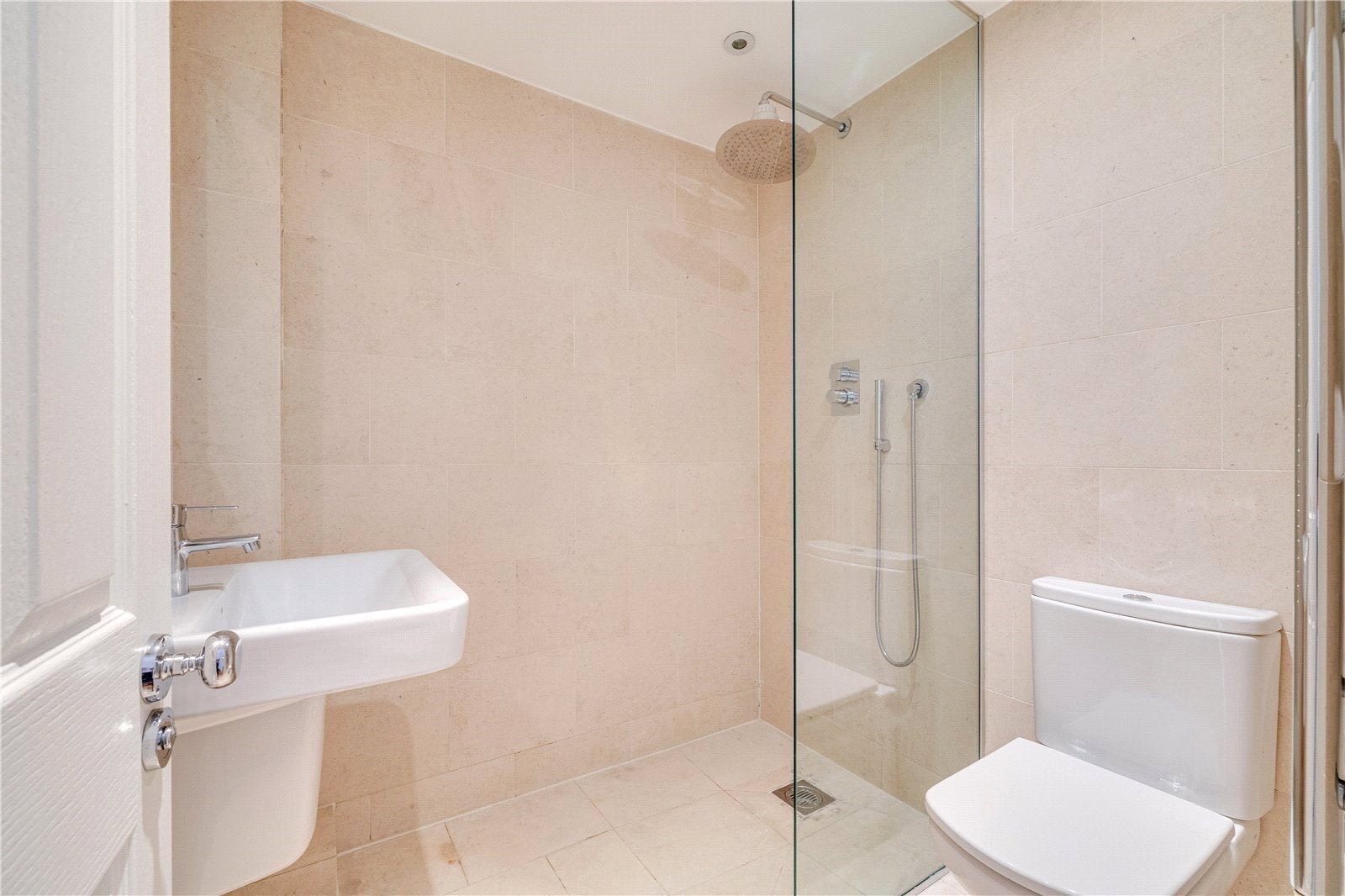 Flat Sandford Street in Greater London