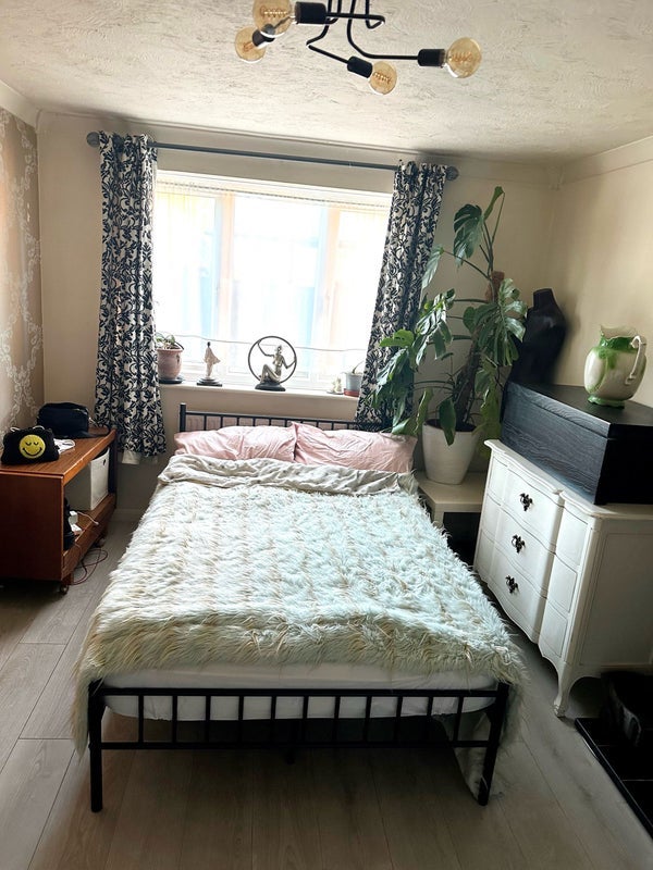 Room Coggeshall Road in Braintree