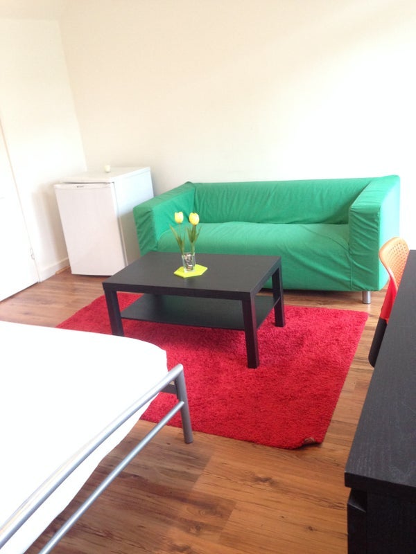 Room Westbridge Road in Greater London