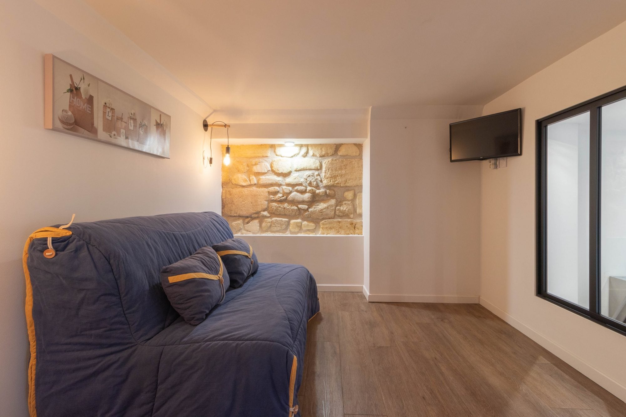 Flat Rue Laroche in Bordeaux