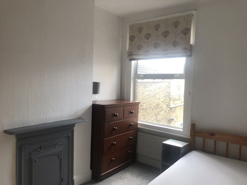 Room Pentney Road in Greater London