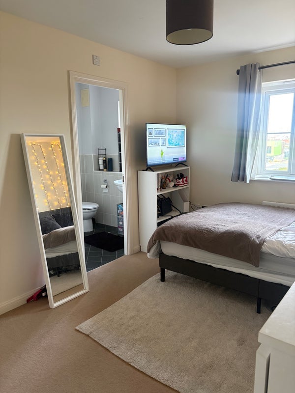 Room Wordsworth Road in Bristol