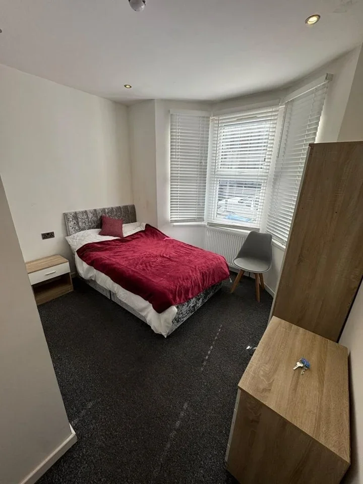 Room Princes Avenue in Watford