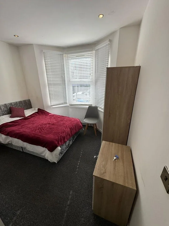Room Princes Avenue in Watford
