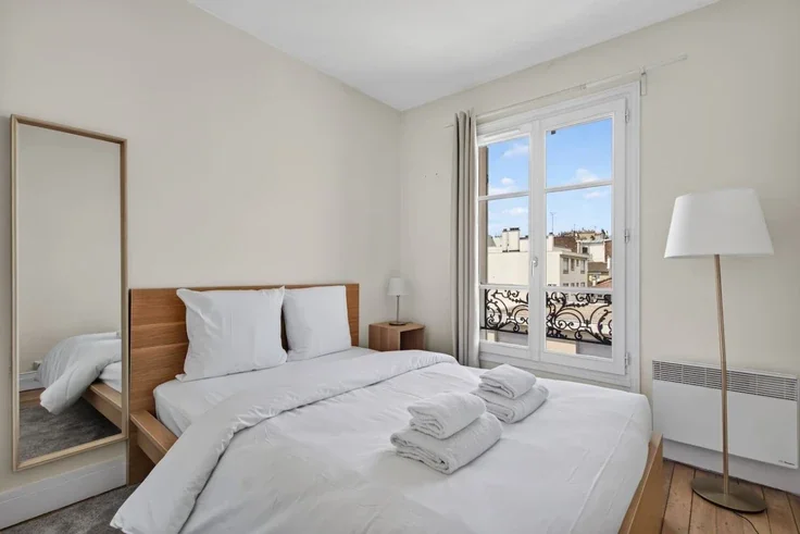 Flat Rue Louis Rouquier in Levallois-Perret