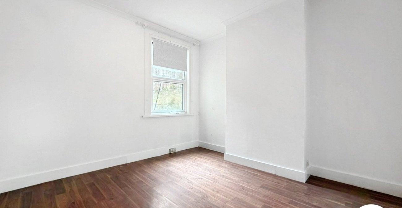 House Viewland Road in Greater London