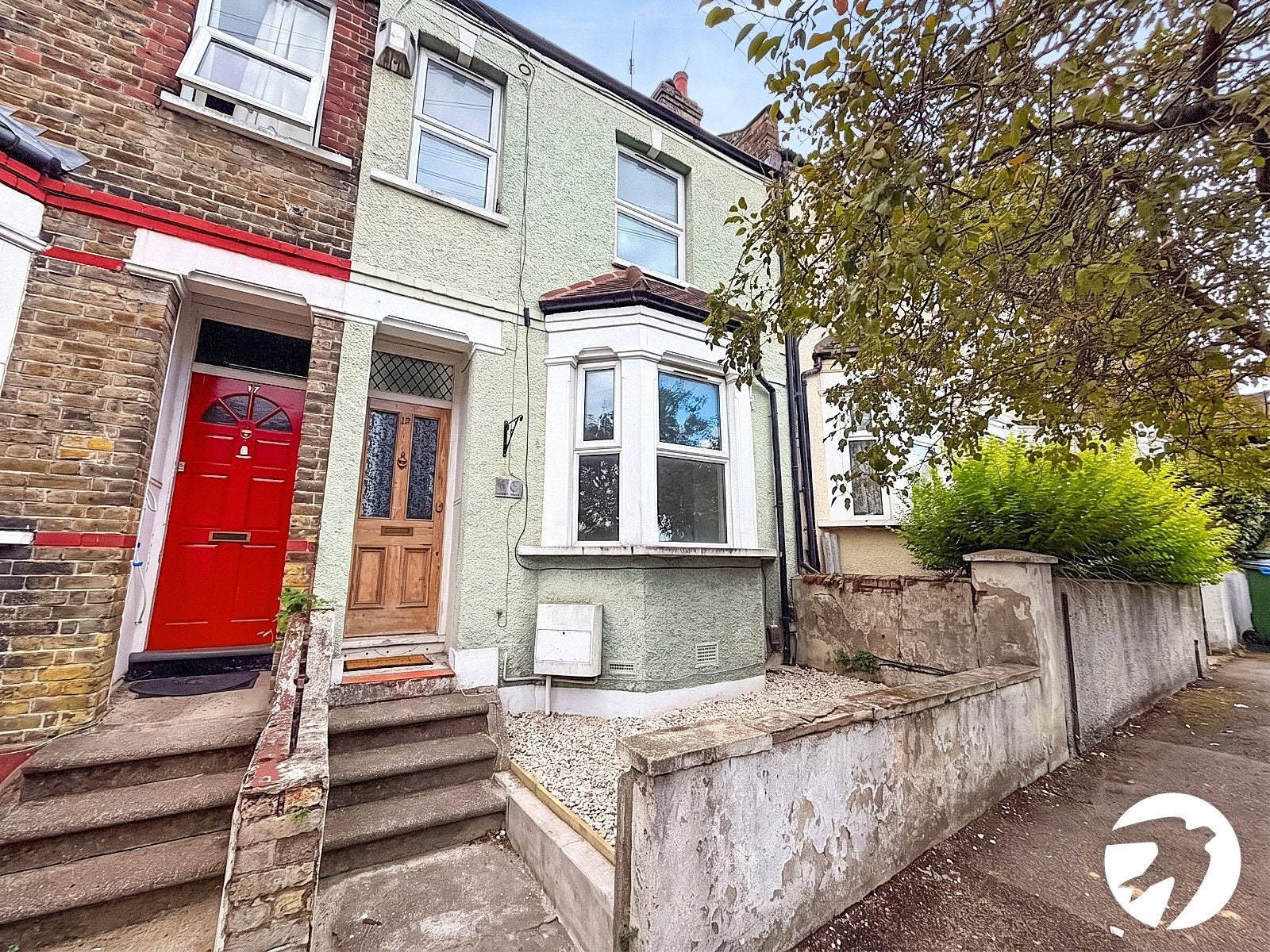 House Viewland Road in Greater London