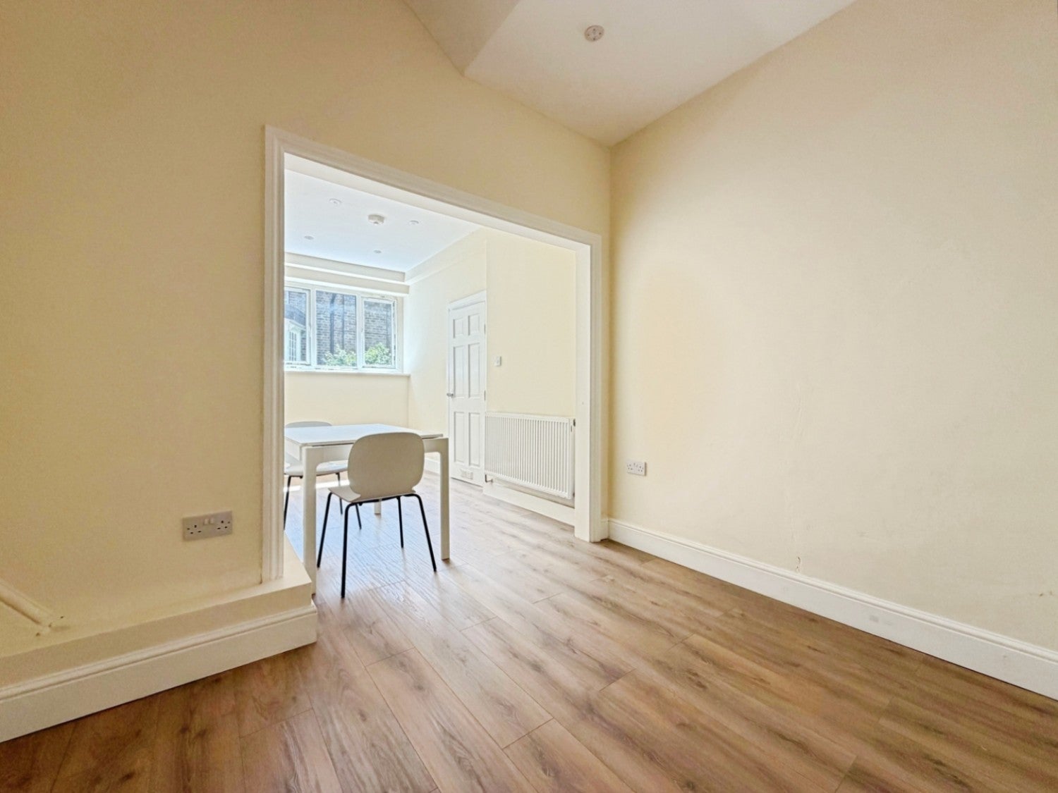 Flat Corfton Road in Greater London