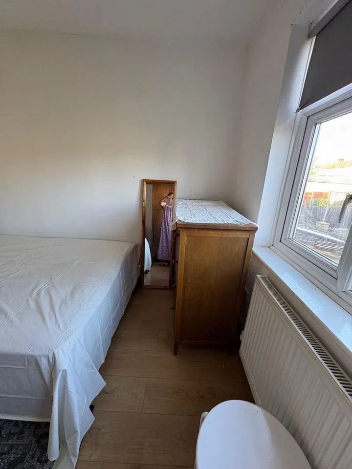 Room Heather Way in Greater London