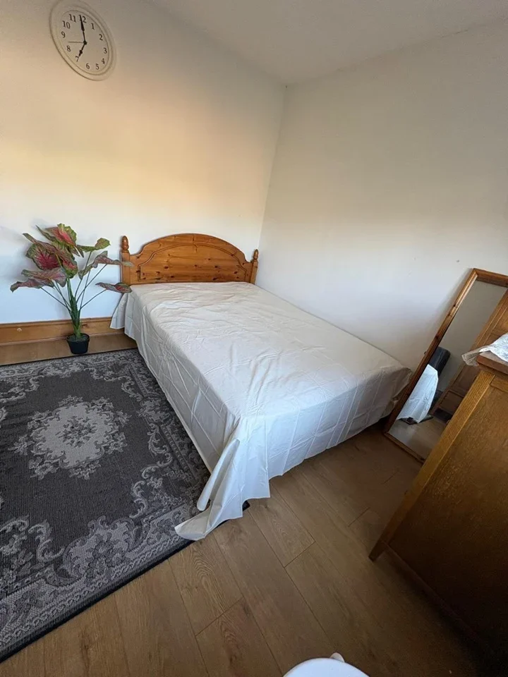 Room Heather Way in Greater London