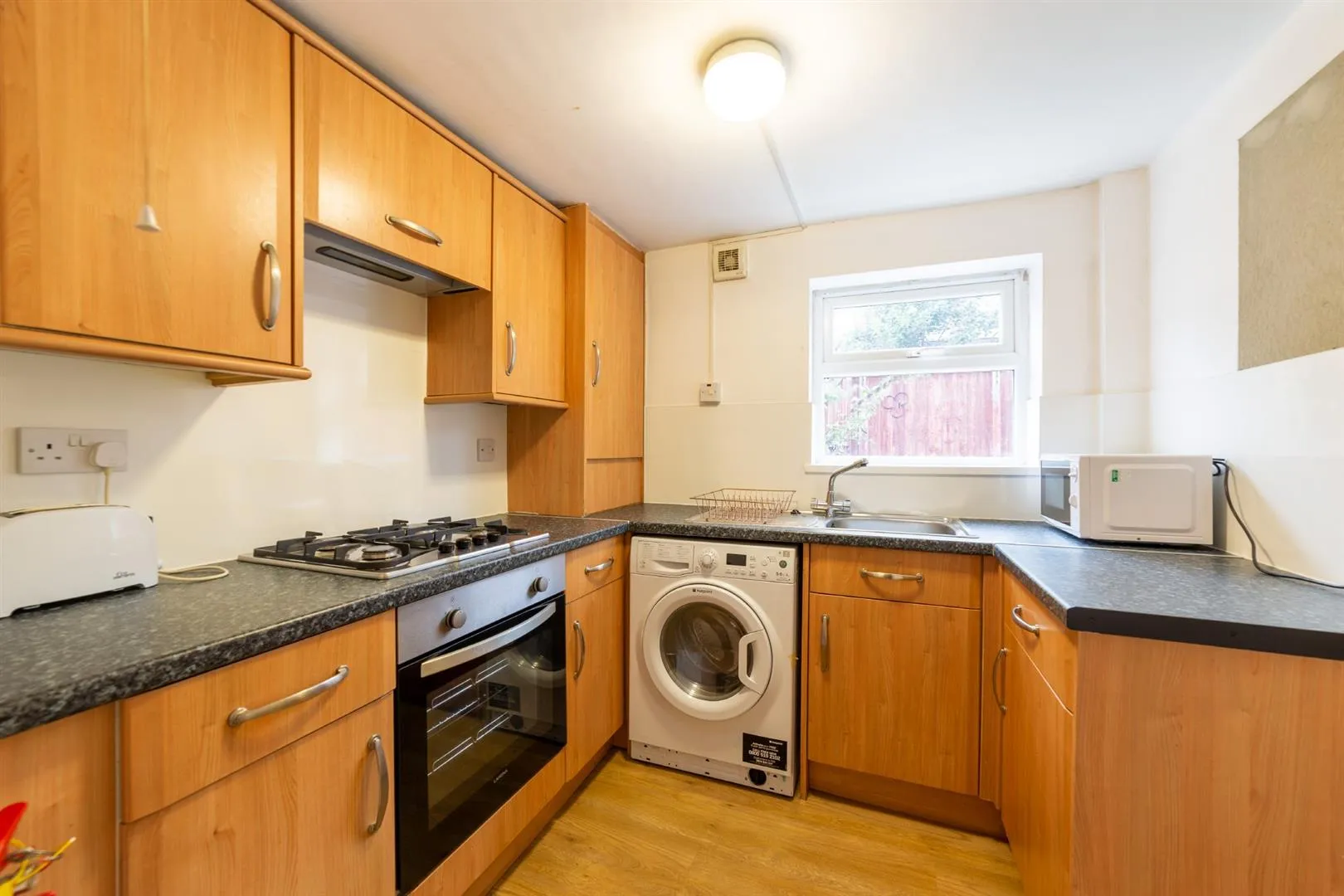 Flat Dinsdale Road in Newcastle upon Tyne