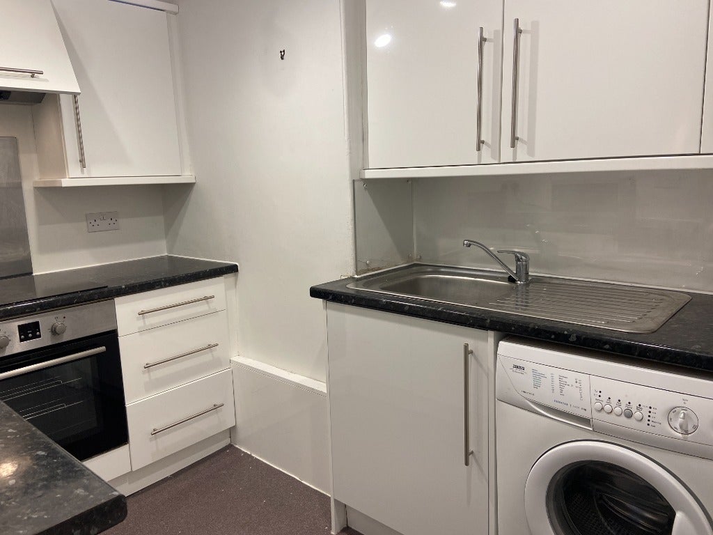Flat West Newington Place in City of Edinburgh