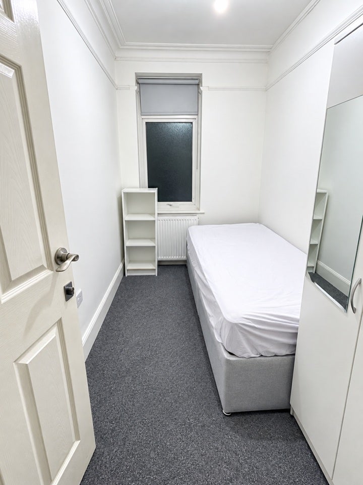 Room Babington Road in Greater London