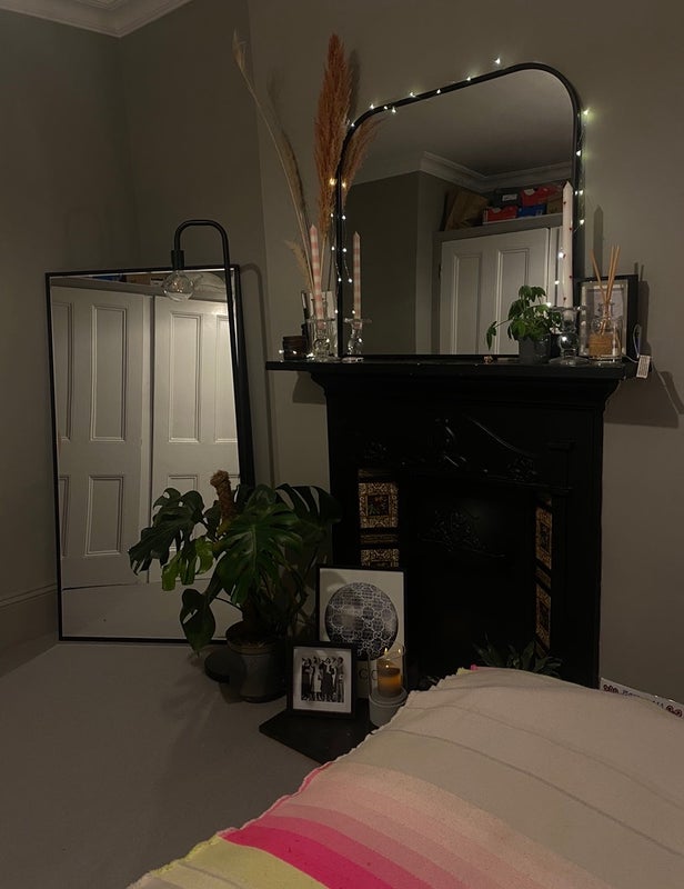 Room Hambalt Road in Greater London