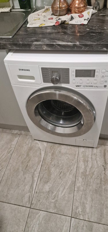 Room Nevern Road in Greater London