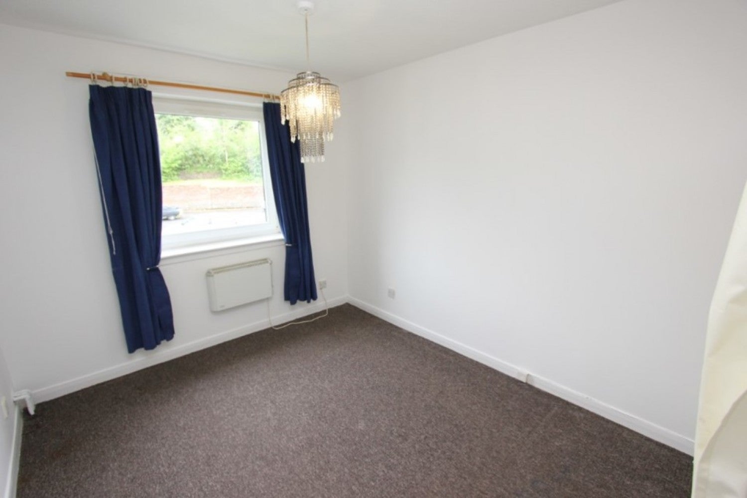 Flat Kelvindale Court in Glasgow