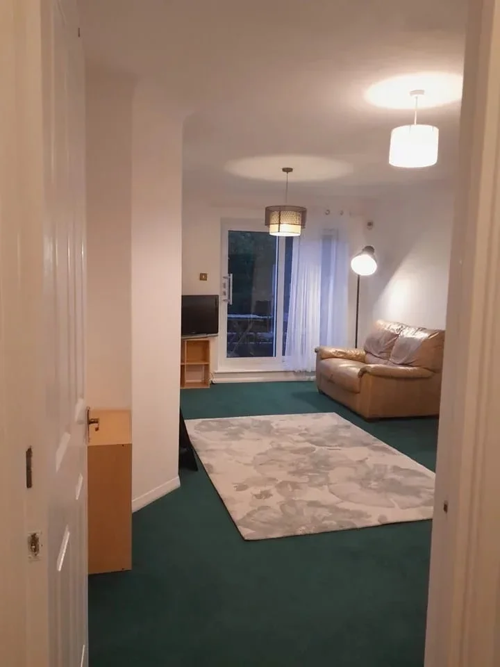 Flat Conant Mews in Greater London