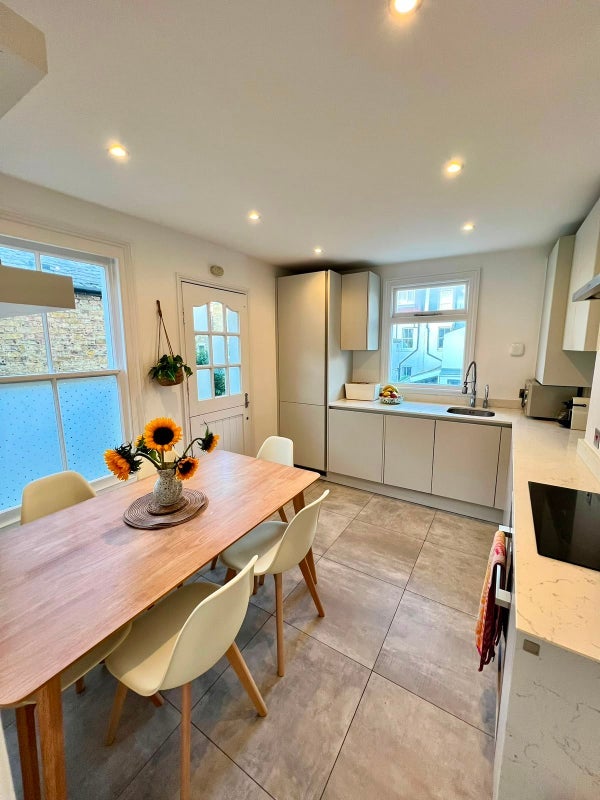 Room Beechcroft Road in Greater London