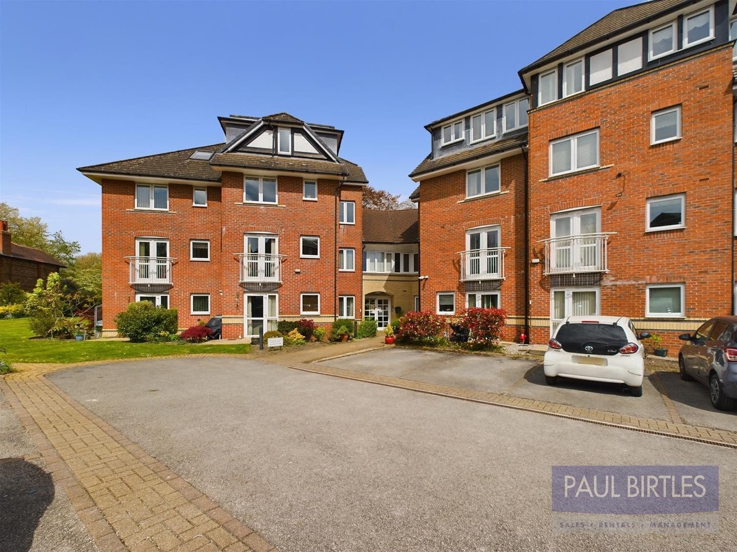 Flat St Clement Court in Trafford