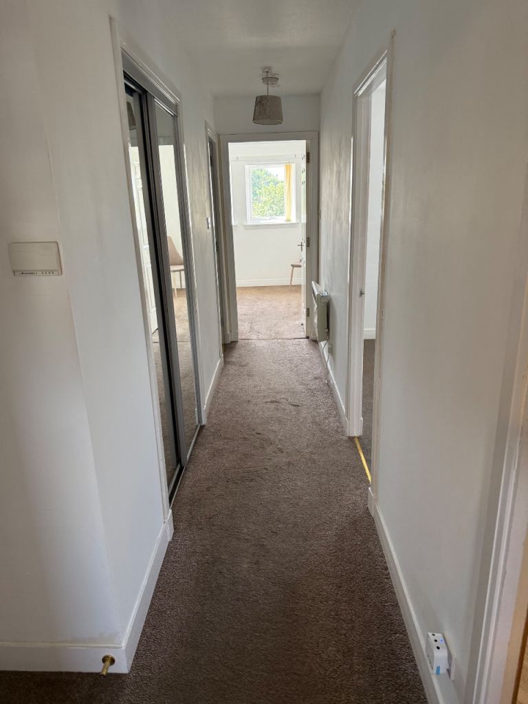 Flat St Inan's Drive in Beith