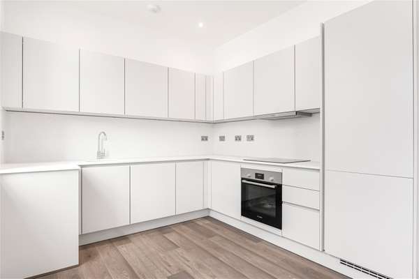 Flat Mare Street in Greater London
