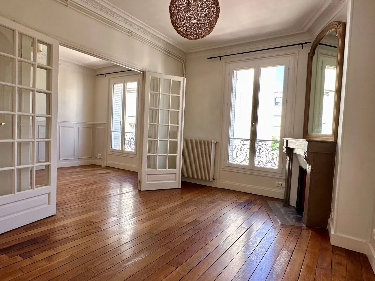 Flat Rue Camille Pelletan in Levallois-Perret
