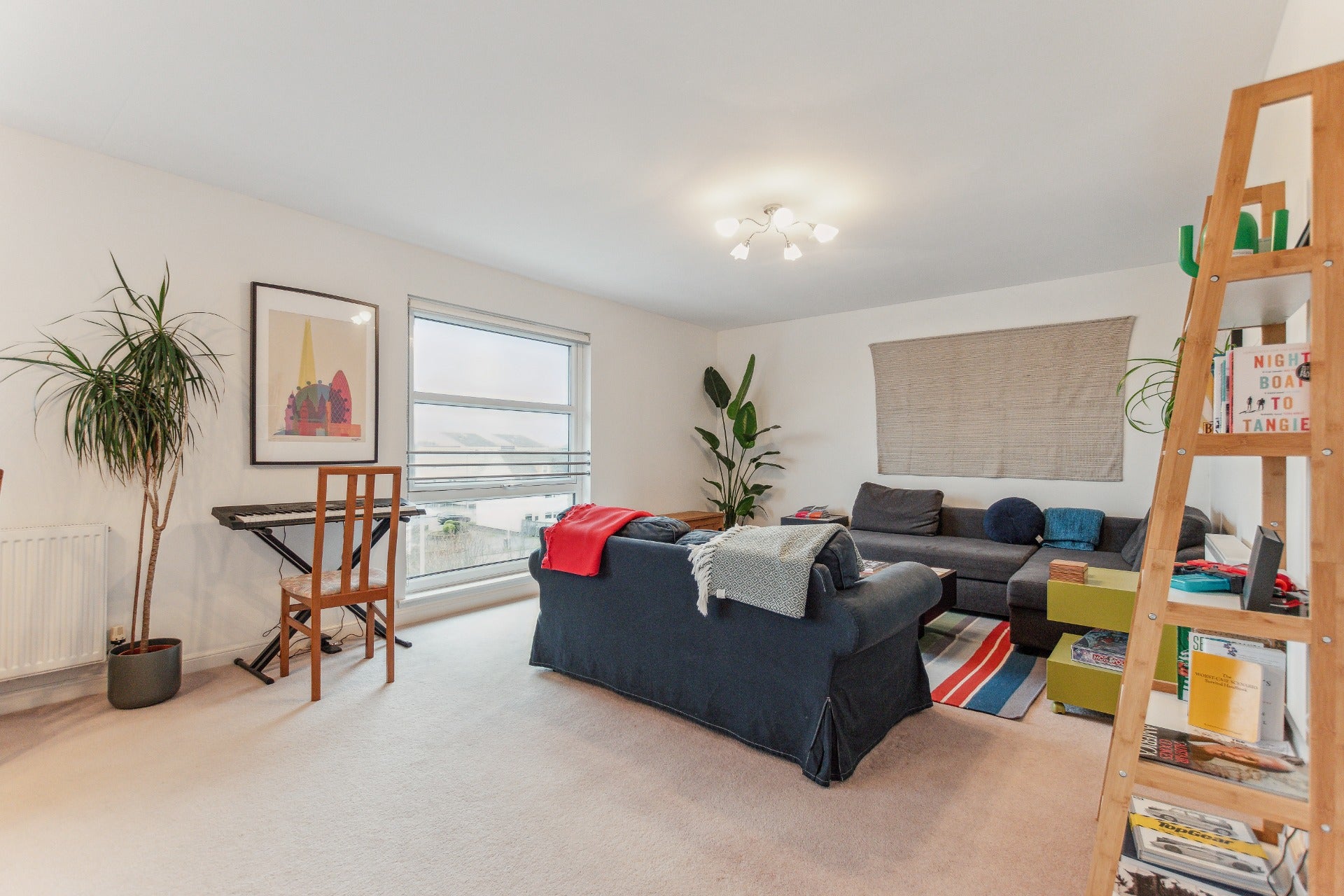 Flat Medwyn Street in Glasgow