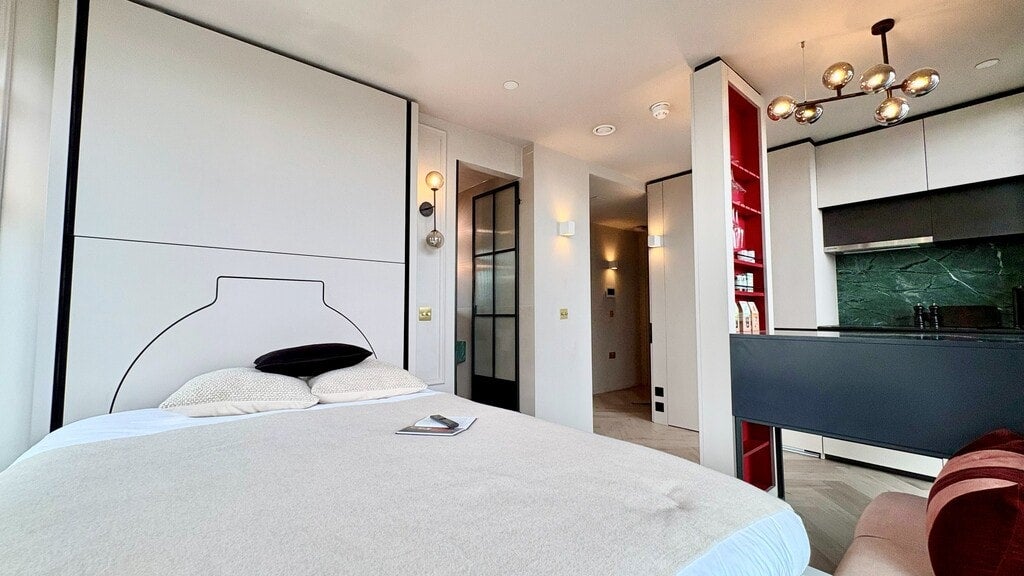 Flat Willesden Lane in Greater London
