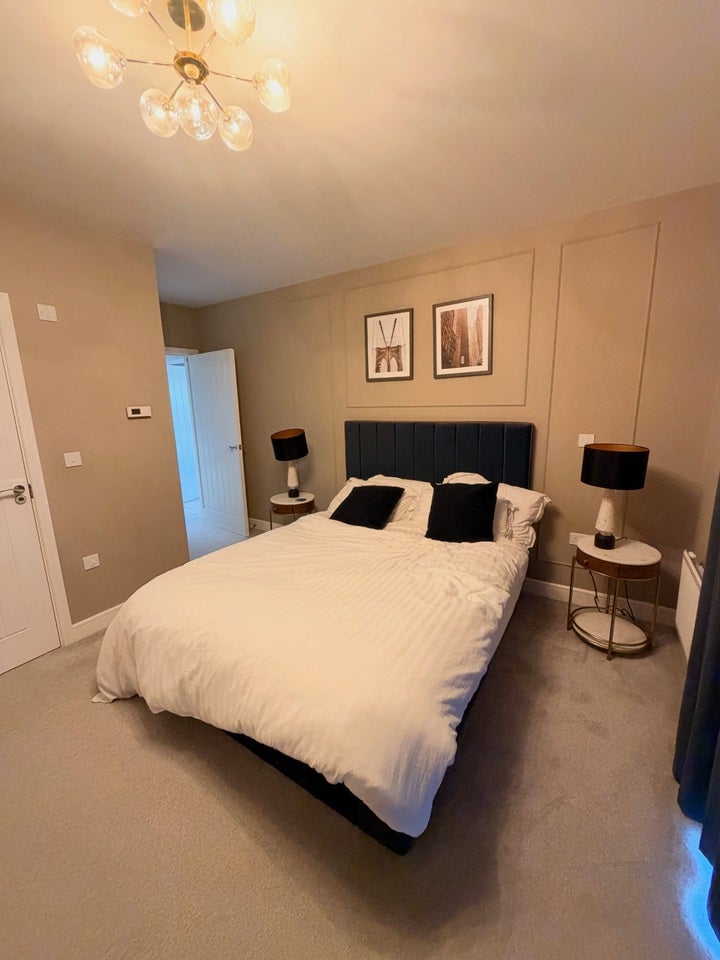 Flat Castle Hill Drive in Ebbsfleet Garden City