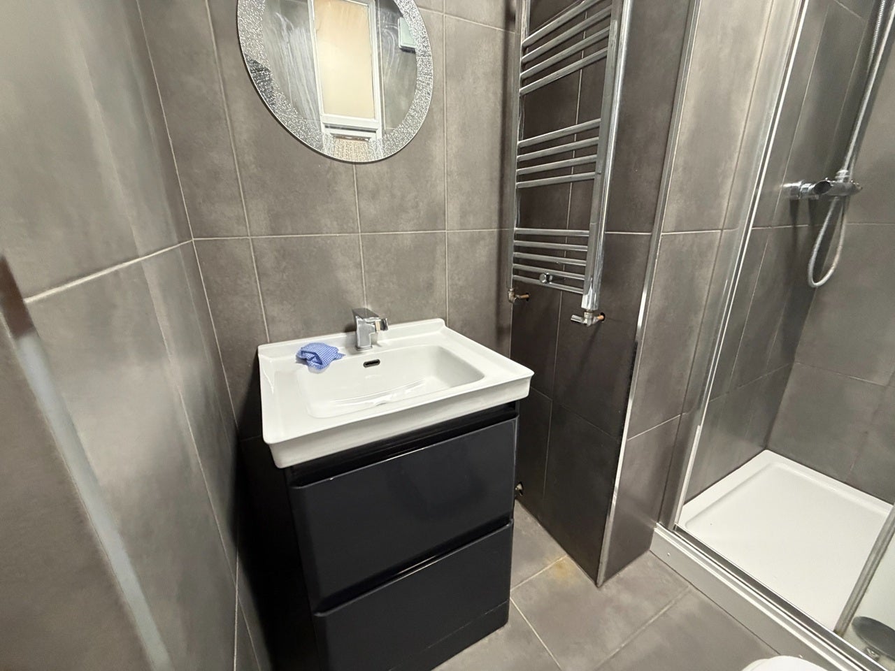 Room Bellingdon Road in Chesham
