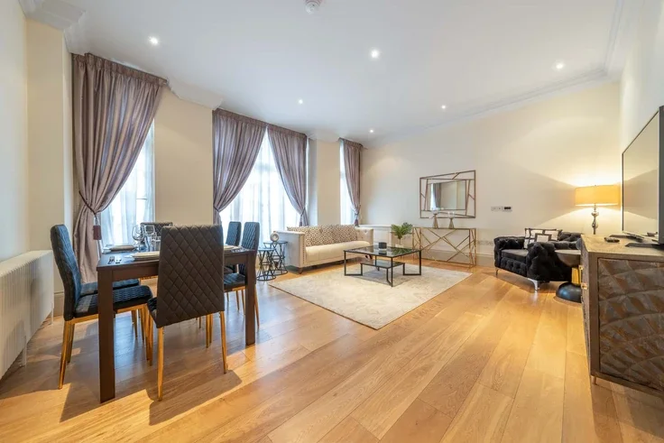 Flat Hertford Street in City of Westminster
