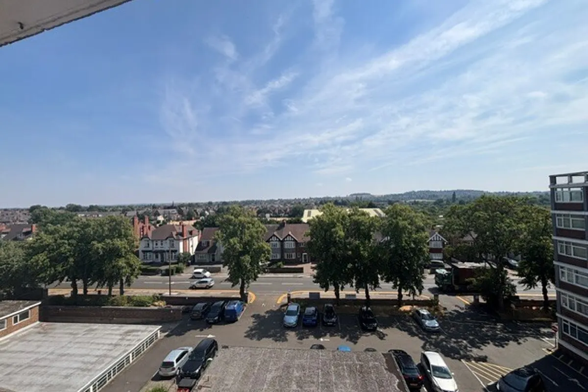 Flat Wilford Lane in Nottingham