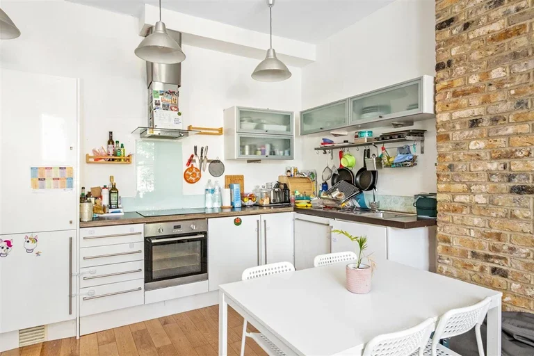 Flat Jerningham Road in Greater London