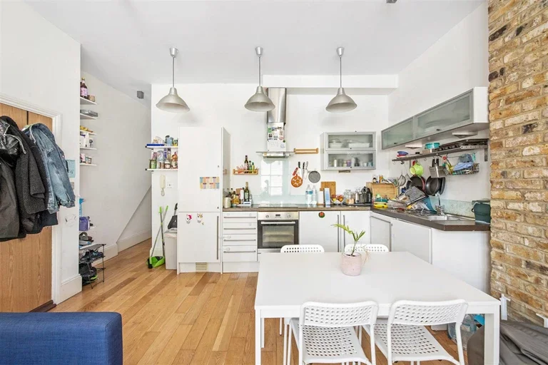 Flat Jerningham Road in Greater London