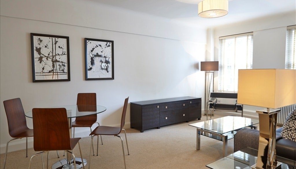Flat Fulham Road in Greater London