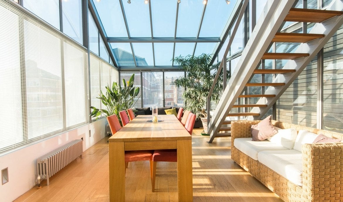 Flat Bermondsey Street in Greater London