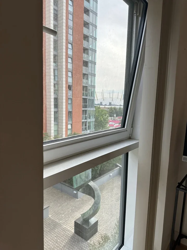 Room Seagull Lane in Greater London