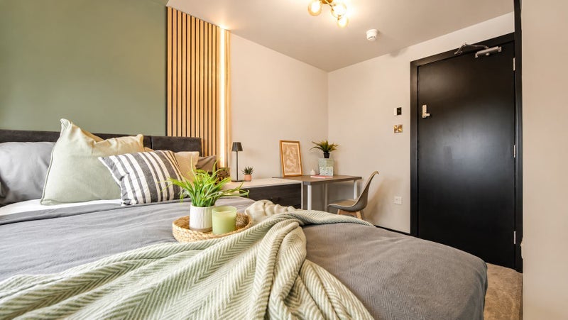 Room St. Mildred's Road in Greater London