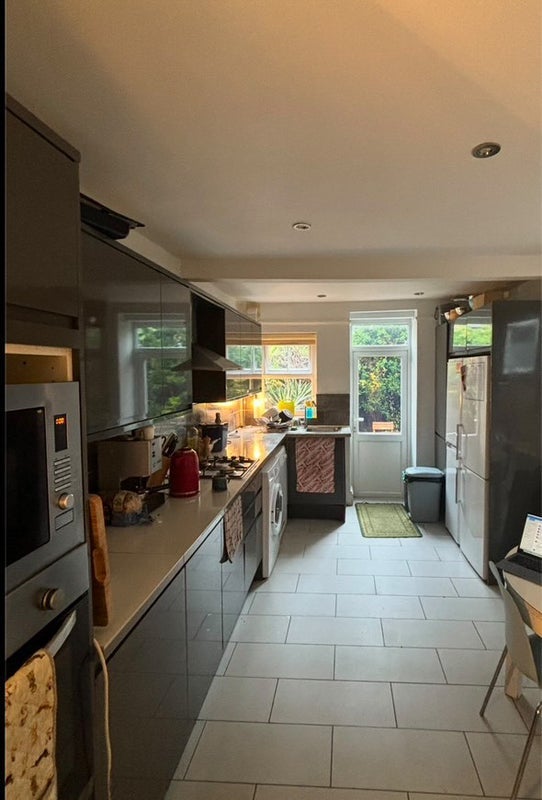 Room Princess May Road in Greater London