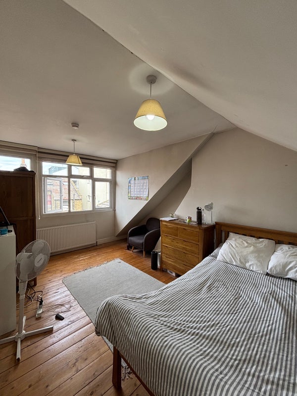 Room Princess May Road in Greater London