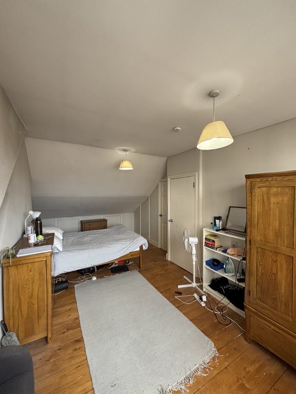 Room Princess May Road in Greater London