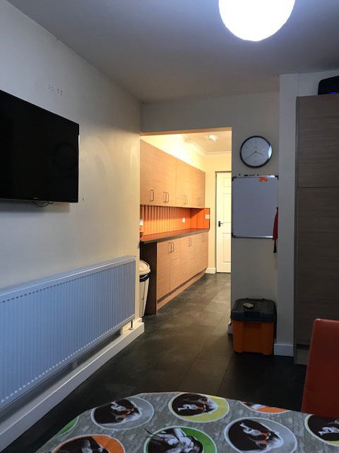 Room Lee Brig in Wakefield