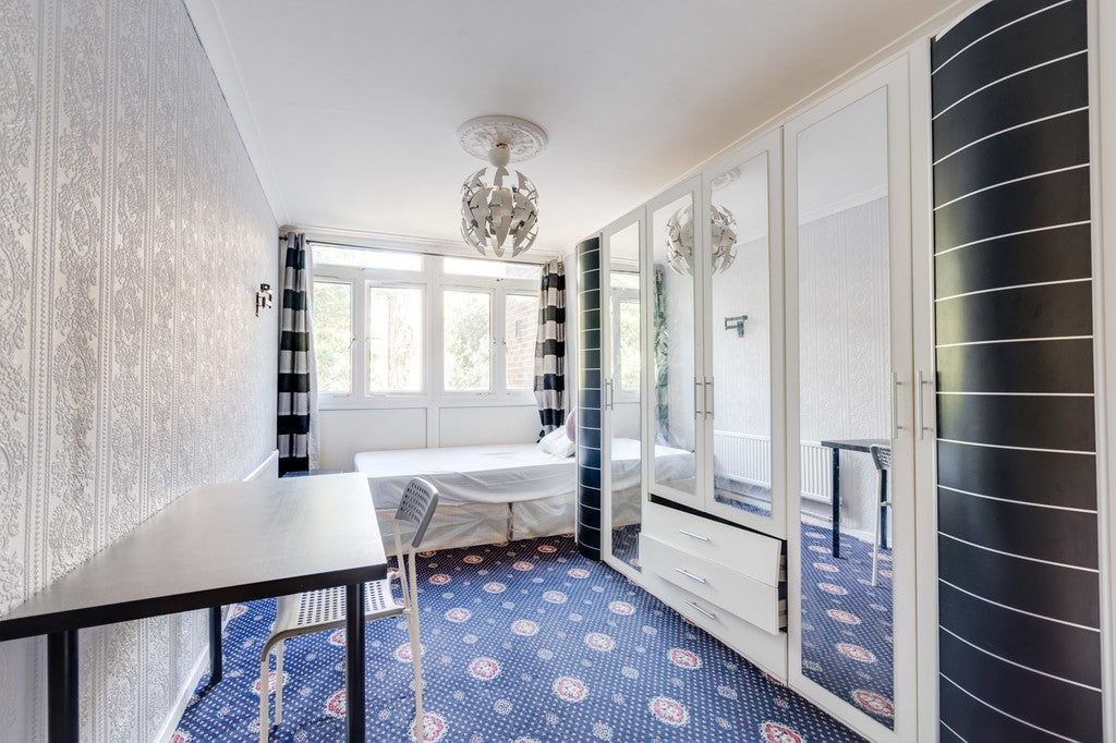 Flat Haverstock Hill in Greater London