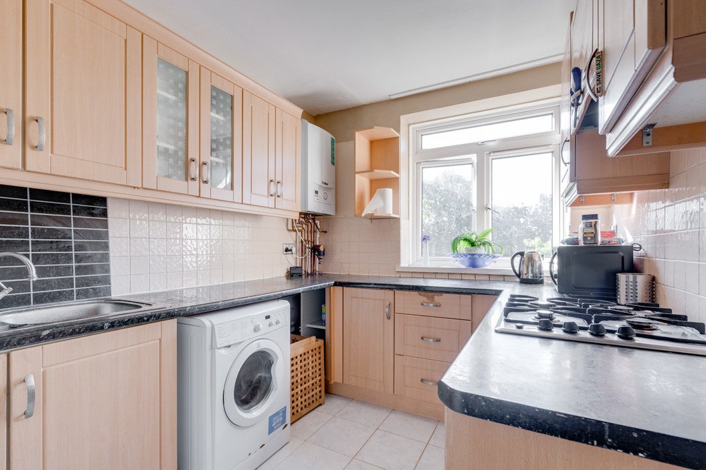 Flat Haverstock Hill in Greater London