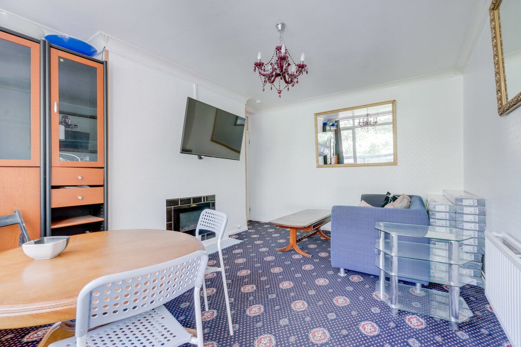 Flat Haverstock Hill in Greater London