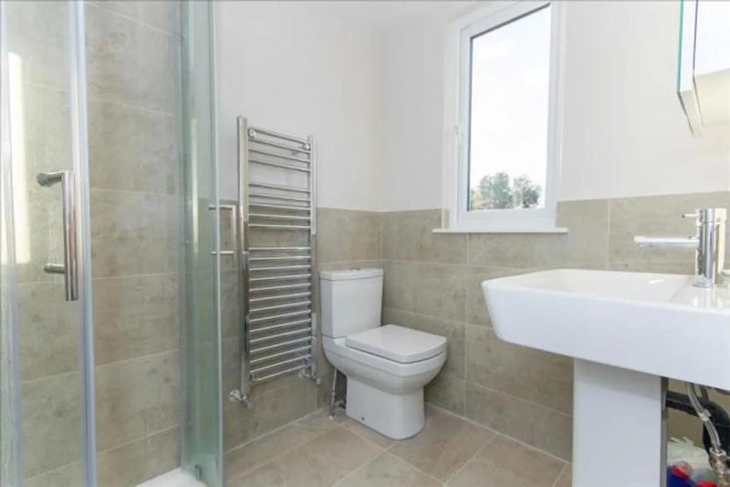 Room Galloway Road in Greater London