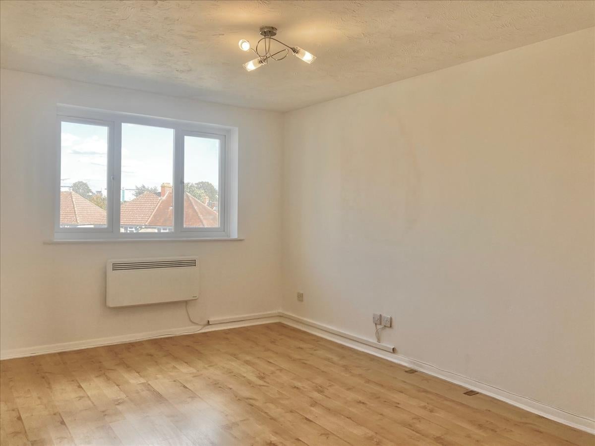 Flat Redford Close in Greater London